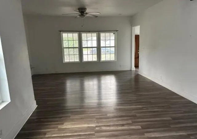 Photo 4 of Single family home for sale at 2050 Cincinnati Ave, San Antonio, TX 78228 | MLS# 7889083 | Listing updated on 2026-09-11
