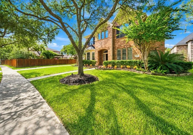 Photo 1 of Single family home for sale at 8734 Stowe Crk Ln, Missouri City, TX 77459 | MLS# 17402919 | Listing updated on 2026-09-16