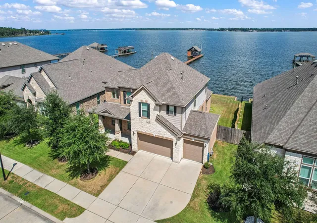 Photo 1 of Single family home for sale at 15526 Westward Lake Ln, Houston, TX 77044 | MLS# 20180949 | Listing updated on 2026-09-19