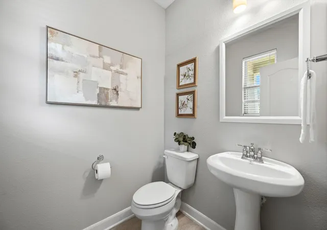 Photo 4 of Single family home for sale at 15526 Westward Lake Ln, Houston, TX 77044 | MLS# 20180949 | Listing updated on 2026-09-19
