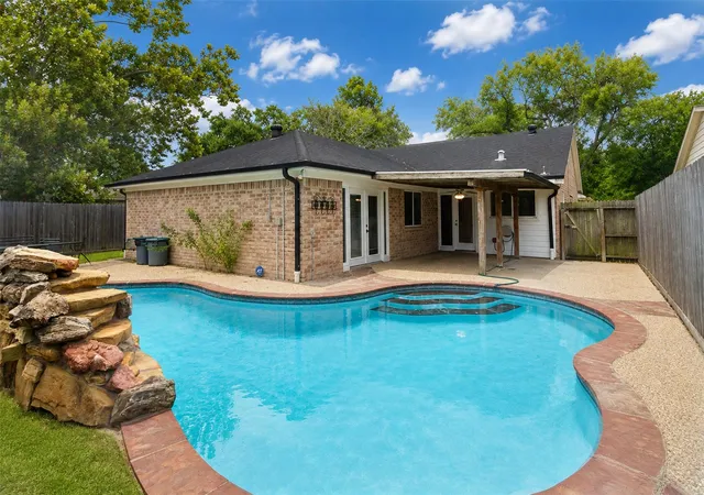 Photo 1 of Sale Pending at 22610 Poppyfield Dr, Katy, TX 77450 | MLS# 21500911 | Listing updated on 2026-10-04