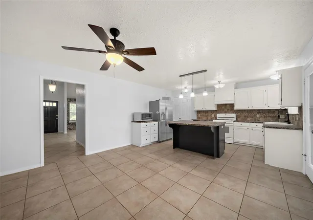 Photo 4 of Sale Pending at 22610 Poppyfield Dr, Katy, TX 77450 | MLS# 21500911 | Listing updated on 2026-10-04