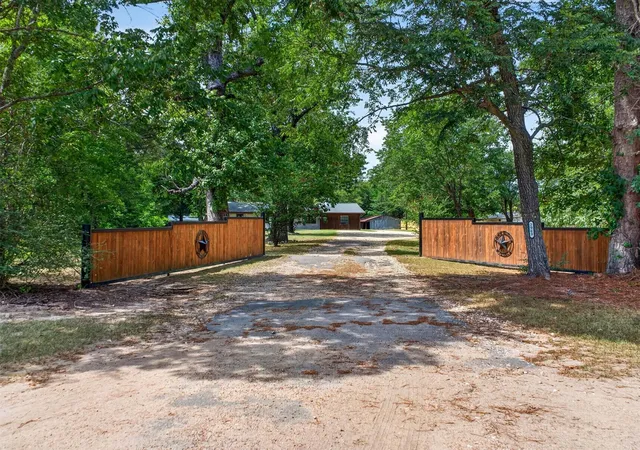 Photo 2 of Sale Pending at 2969 Fm 328, Huntington, TX 75949 | MLS# 93135090 | Listing updated on 2026-09-13