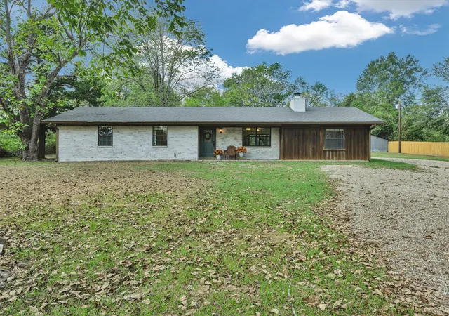 Photo 3 of Sale Pending at 2969 Fm 328, Huntington, TX 75949 | MLS# 93135090 | Listing updated on 2026-09-13