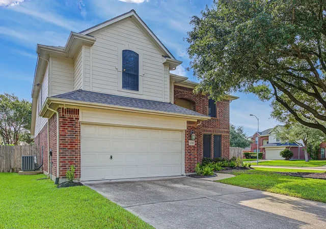 Photo 3 of Single family home for sale at 11102 Pizzito Ln, Houston, TX 77065 | MLS# 11227730 | Listing updated on 2026-09-11
