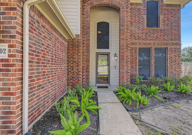 Photo 3 of Single family home for sale at 11102 Pizzito Ln, Houston, TX 77065 | MLS# 11227730 | Listing updated on 2026-09-11