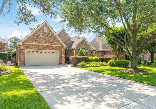 Photo 2 of Single family home for sale at 20714 Flora View Ct, Spring, TX 77379 | MLS# 37266865 | Listing updated on 2026-09-03