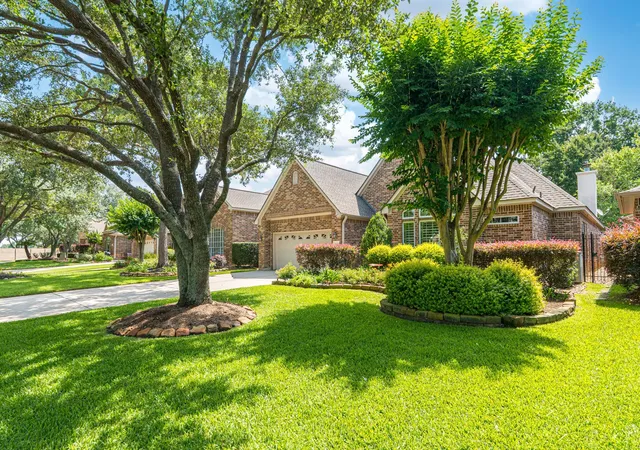Photo 3 of Single family home for sale at 20714 Flora View Ct, Spring, TX 77379 | MLS# 37266865 | Listing updated on 2026-09-03