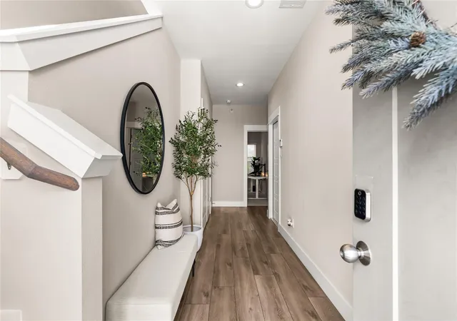 Photo 3 of Sale Pending at 7709 Nasser Ln, Houston, TX 77055 | MLS# 98034412 | Listing updated on 2026-09-28