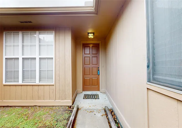 Photo 4 of Single family home for sale at 1022 Manorglen Dr, Missouri City, TX 77489 | MLS# 63680558 | Listing updated on 2026-09-09