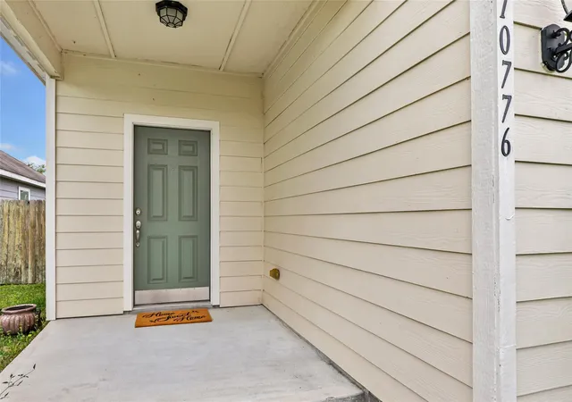 Photo 2 of Single family home for sale at 10776 S Lake Mist Ln, Willis, TX 77318 | MLS# 71923663 | Listing updated on 2026-10-09