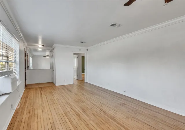 Photo 3 of Single family home for sale at 6942 Peyton St, Houston, TX 77028 | MLS# 98702192 | Listing updated on 2026-09-23
