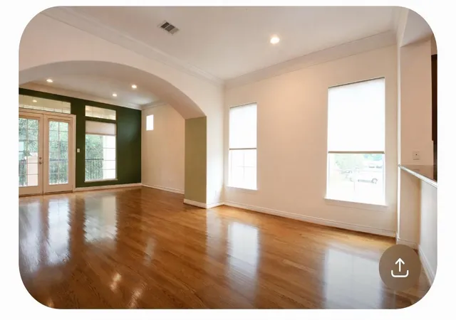 Photo 3 of Single family home for sale at 9127 Harbor Hills Dr, Houston, TX 77054 | MLS# 79377294 | Listing updated on 2026-09-22