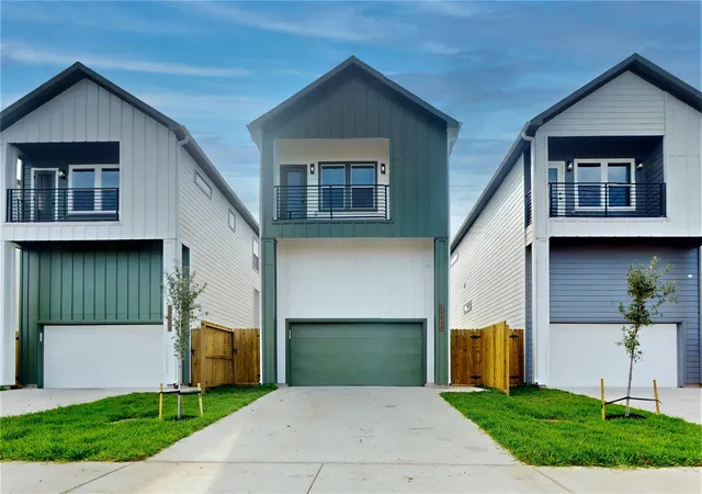 Photo 1 of Sale Pending at 12230 Kirkgard, Houston, TX 77045 | MLS# 44773350 | Listing updated on 2026-09-01