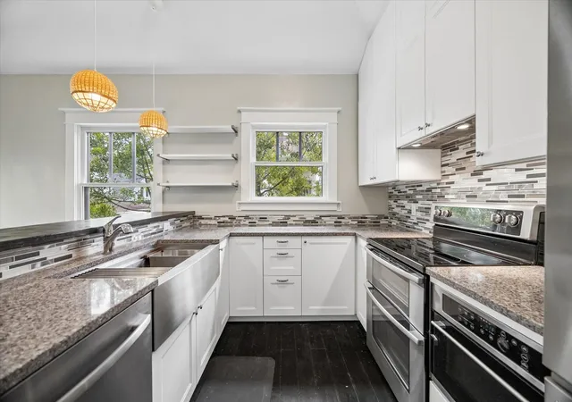 Photo 2 of Sale Pending at 823 Cortlandt St, Houston, TX 77007 | MLS# 13670545 | Listing updated on 2026-09-23