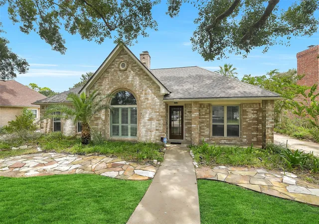 Photo 1 of Single family home for sale at 15846 Signal Crk Dr, Houston, TX 77095 | MLS# 75165660 | Listing updated on 2026-09-19