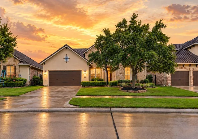 Photo 1 of Single family home for sale at 91 Lake View Loop, Fulshear, TX 77441 | MLS# 34236053 | Listing updated on 2026-09-19