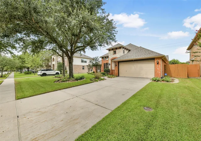 Photo 2 of Sale Pending at 1394 San Remo Ln, League City, TX 77573 | MLS# 13537153 | Listing updated on 2026-09-16