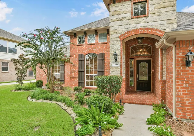 Photo 3 of Sale Pending at 1394 San Remo Ln, League City, TX 77573 | MLS# 13537153 | Listing updated on 2026-09-16
