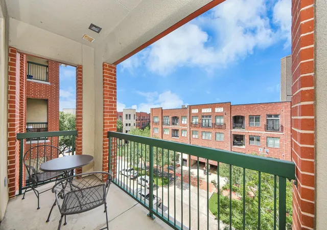 Photo 2 of Condo for sale at 300 St Joseph Pkwy #308, Houston, TX 77002 | MLS# 66416887 | Listing updated on 2026-09-09