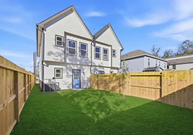Photo 3 of Multi family home for sale at 7958 Henson St, Houston, TX 77028 | MLS# 93632347 | Listing updated on 2026-09-20