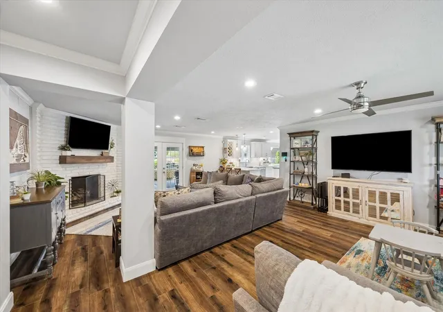 Photo 4 of Single family home for sale at 12806 Britt Rd, Pearland, TX 77581 | MLS# 50524917 | Listing updated on 2026-09-21