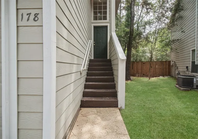 Photo 3 of Townhouse for sale at 178 S Walden Elms Cir, Spring, TX 77382 | MLS# 6773008 | Listing updated on 2026-09-27