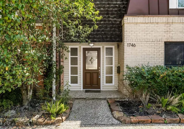Photo 1 of Townhouse for sale at 1746 S Gessner, Houston, TX 77063 | MLS# 83054152 | Listing updated on 2026-09-02