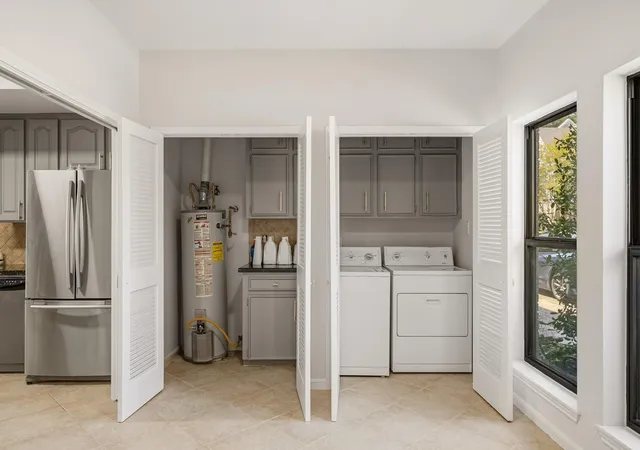 Photo 4 of Townhouse for sale at 1746 S Gessner, Houston, TX 77063 | MLS# 83054152 | Listing updated on 2026-09-02