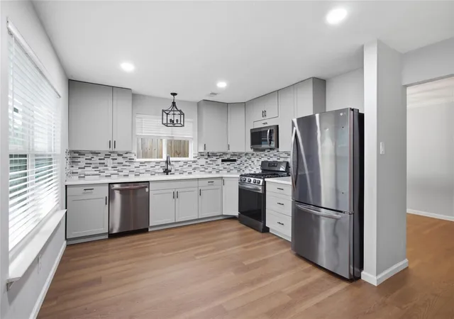 Photo 2 of Sale Pending at 4527 Ireland Ln, Pasadena, TX 77505 | MLS# 18643634 | Listing updated on 2026-10-09