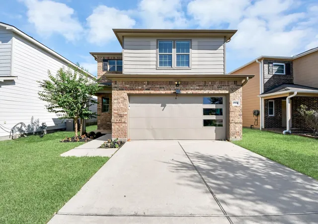 Photo 1 of Single family home for sale at 1723 Ramsay Way, Houston, TX 77051 | MLS# 98495100 | Listing updated on 2026-09-23