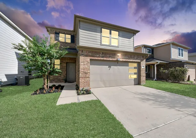 Photo 2 of Single family home for sale at 1723 Ramsay Way, Houston, TX 77051 | MLS# 98495100 | Listing updated on 2026-09-23
