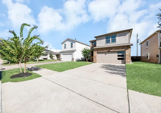 Photo 4 of Single family home for sale at 1723 Ramsay Way, Houston, TX 77051 | MLS# 98495100 | Listing updated on 2026-09-23