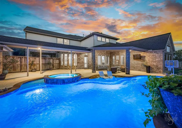 Photo 2 of Mansion for sale at 5835 Caspian Fls Ln, Fulshear, TX 77441 | MLS# 96470433 | Listing updated on 2026-09-18