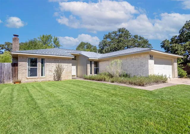 Photo 2 of Single family home for sale at 1703 Todd Trl, College Station, TX 77845 | MLS# 17106747 | Listing updated on 2026-09-22