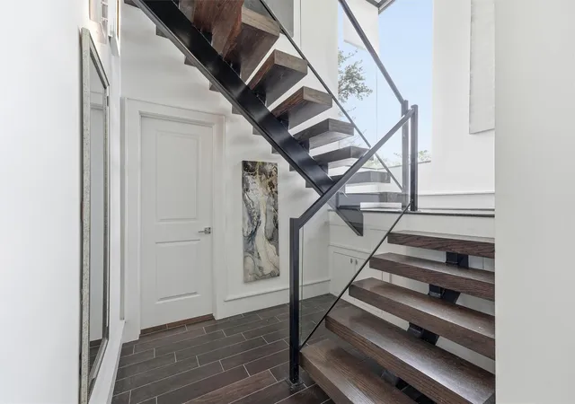 Photo 2 of Single family home for sale at 5497 Lampasas, Houston, TX 77056 | MLS# 85047898 | Listing updated on 2026-09-19