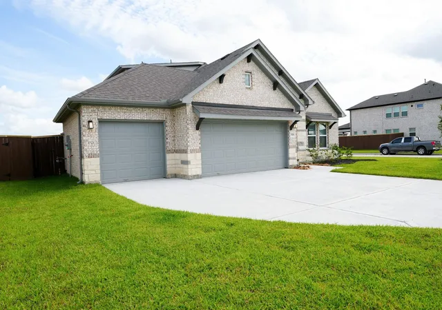 Photo 3 of Single family home for sale at 3518 Windmill Palm Dr, Manvel, TX 77578 | MLS# 35194801 | Listing updated on 2026-09-24
