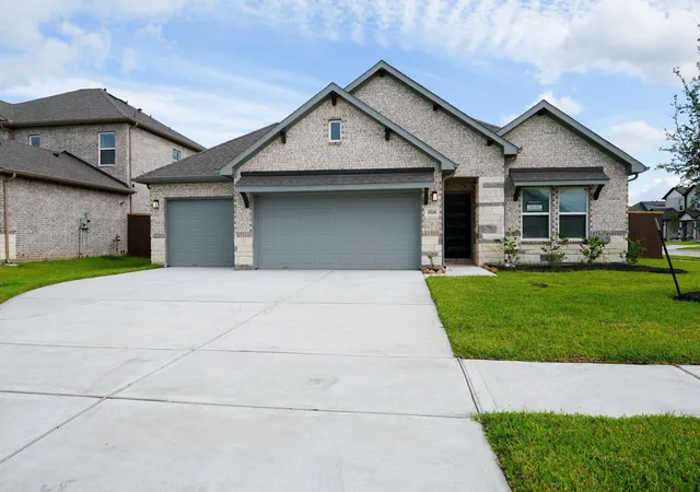 Photo 3 of Single family home for sale at 3518 Windmill Palm Dr, Manvel, TX 77578 | MLS# 35194801 | Listing updated on 2026-09-24