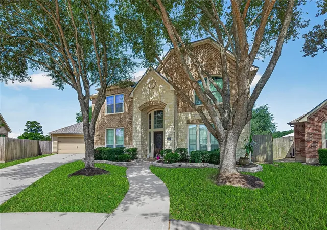 Photo 2 of Single family home for sale at 5207 Belvedere Dr, Rosenberg, TX 77471 | MLS# 46544211 | Listing updated on 2026-09-26