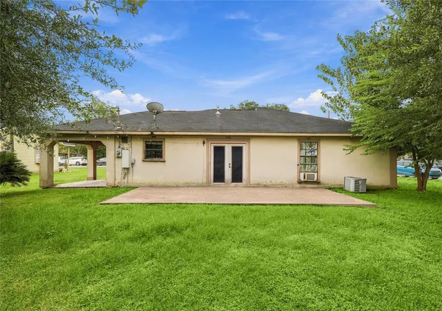 Single family home for sale at 11005 Wiggins St, Houston, TX 77029 | MLS# 49436043