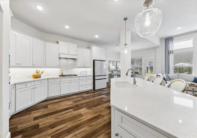 Photo 3 of Single family home for sale at 32111 Aspen Grv Ct, Spring, TX 77386 | MLS# 37559774 | Listing updated on 2026-09-18