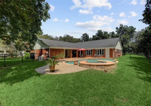 Photo 3 of Single family home for sale at 319 Garrett Rd, Wharton, TX 77488 | MLS# 80943125 | Listing updated on 2026-09-05