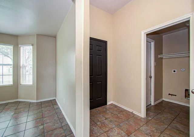 Photo 3 of Single family home for sale at 3910 Ridge Cyn Rd, Baytown, TX 77521 | MLS# 34938947 | Listing updated on 2026-09-08