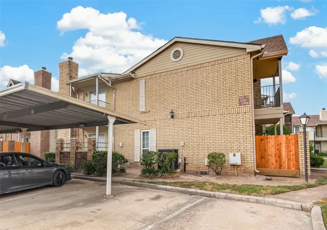 Photo 1 of Townhouse for sale at 3600 Jeanetta St #2305, Houston, TX 77063 | MLS# 2687685 | Listing updated on 2026-09-15