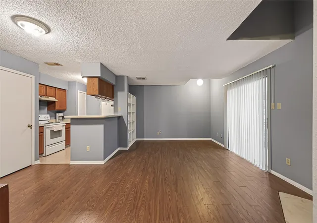 Photo 4 of Townhouse for sale at 3600 Jeanetta St #2305, Houston, TX 77063 | MLS# 2687685 | Listing updated on 2026-09-15