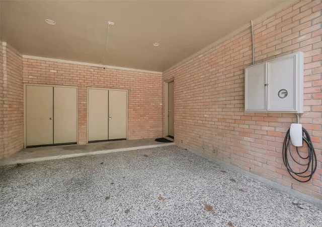 Photo 1 of Townhouse for sale at 201 Vanderpool Ln #135, Houston, TX 77024 | MLS# 27498419 | Listing updated on 2026-09-27