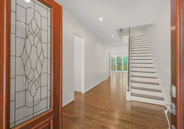 Photo 3 of Townhouse for sale at 201 Vanderpool Ln #135, Houston, TX 77024 | MLS# 27498419 | Listing updated on 2026-09-27