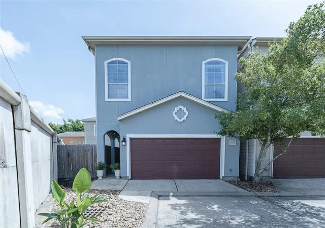 Photo 1 of Single family home for sale at 930 Mckinney Park Ln, Houston, TX 77003 | MLS# 75767628 | Listing updated on 2026-09-23