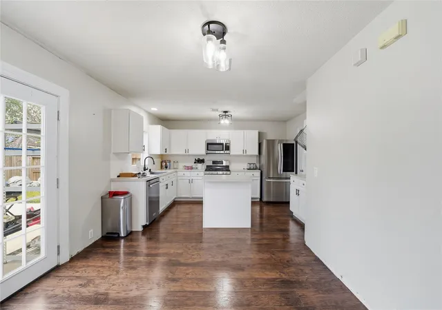 Photo 3 of Sale Pending at 5915 Baldwin Elm St, Richmond, TX 77407 | MLS# 60428174 | Listing updated on 2026-10-05