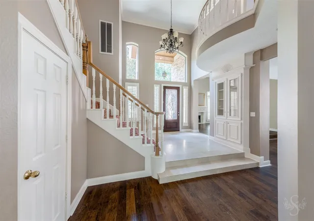 Photo 3 of Sale Pending at 3722 Springhill Ln, Sugar Land, TX 77479 | MLS# 55668068 | Listing updated on 2026-10-09